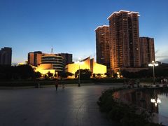 -人民广场