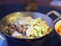 干锅手撕包菜-川流不息·地道川菜·小龙虾(新松江路店)
