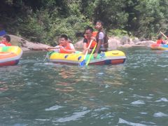 -安吉龙王山峡谷漂流