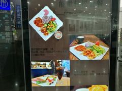 -汽车博物馆主题餐厅