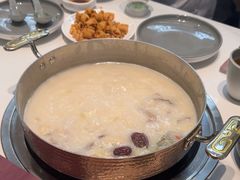 -洪氏嗨捞·广东猪肚鸡·椰子鸡火锅(西咸万象城店)