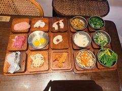 -银米·云南传统过桥米线(双廊黑金冠店)