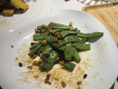 -老周家酱卤猪蹄私房菜(克拉玛依西街店)
