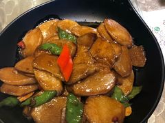 -刘胖子家常菜·蹄花焖藕(中央花园店)