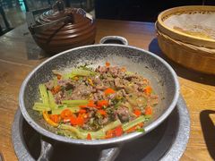 猫儿山的小黄牛-吃饭皇帝大土家民族菜(正大广场店)