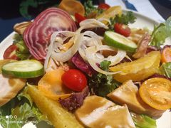 香橙烟熏鸡肉蔬菜沙拉-EATALIA意塔利意式餐厅(鼓楼店)