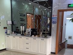-茂菊口腔连锁(浦东南路店)