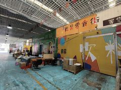 -上海龙吴水胜海发市场