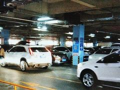 -大润发杨浦店-停车场