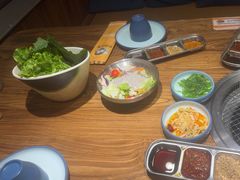 -明洞阿姨·韩式酱蟹烤肉·创意料理(三元桥店)