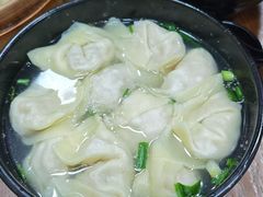 三鲜馄饨-万寿斋(山阴路店)