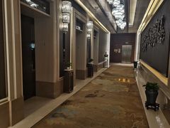 -天津京基皇冠假日酒店