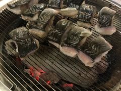 -围炉肉舍•炭烤活鳗•丹东海鲜烤肉(步行街店)