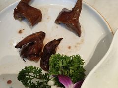 脆皮烤乳鸽-南太湖山庄·四季轩&国风堂中餐厅