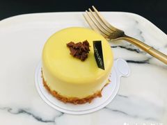 -UNI UNI(环亚凯瑟琳店)