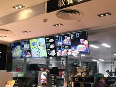 -麦当劳(汉口火车站候车室店)