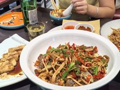 -川流不息·地道川菜·小龙虾(松东路店)