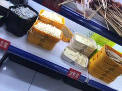 -两三事小郡肝串串香火锅(桂庙店)