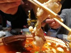 -沪小二炭火蛙锅(淮海中路美食不夜城店)
