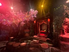 -暴风岛沉浸式体验馆(百联世纪店)