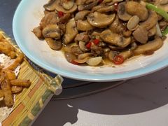 -张大师鸭爪爪特色干锅(南湖店)