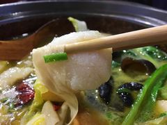 -周鱼小馆石锅酸菜鱼(活力汇店)