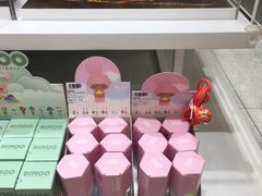 -泡泡玛特POPMART(杭州乐堤港店)