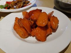 -关东小磨东北菜(上海长风大悦城店)
