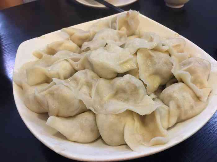 吉香饺子-"肉三鲜的饺子,个个饱满,味道真的很不错,."-大众点评移动版