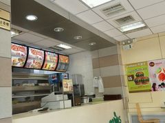 -华莱士·全鸡汉堡(财经学院店)