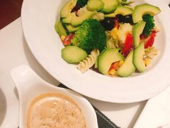 牛油果沙拉-伊斯坦布尔土耳其清真咖啡餐厅