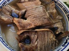 牛腩汤-HONGA HONGA雄家(曹路店)