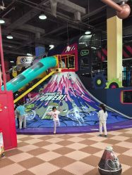 -欧酷世界动力星球(王府井奥莱UP TOWN店)