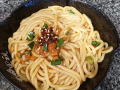 -黑白电视长沙小吃(美林M·LIVE天地东座店)