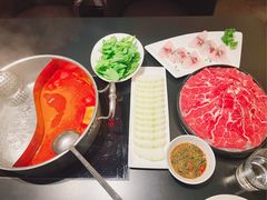 -鲜入唯煮·港式海鲜牛肉火锅(金宝街店)