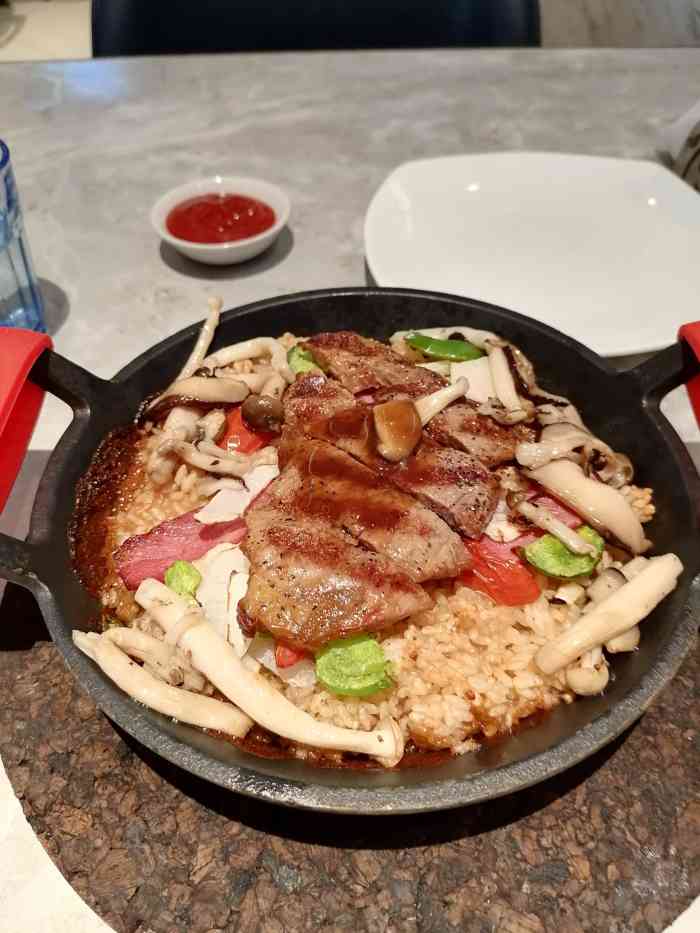 必胜客(龙湖长楹天街店)-"爱上了这家必胜客的服务态度……周末,人.