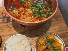 -成都你六姐·牛肉冒菜(上海环宇荟店)