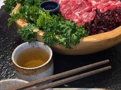 -鹿鸣山草本茶香火锅(园西路店)