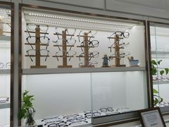 -翰佐蔡司小乐圆·依视路星趣控·暴龙眼镜折扣店