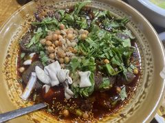 肥肠血旺-茅屋大酒店
