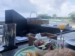 -瑰丽酒店·海吧·天际下午茶·现场DJ·天台酒吧