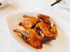 妙龄乳鸽-香山家宴