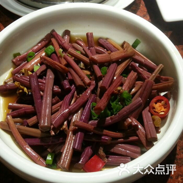 凉拌蕨根