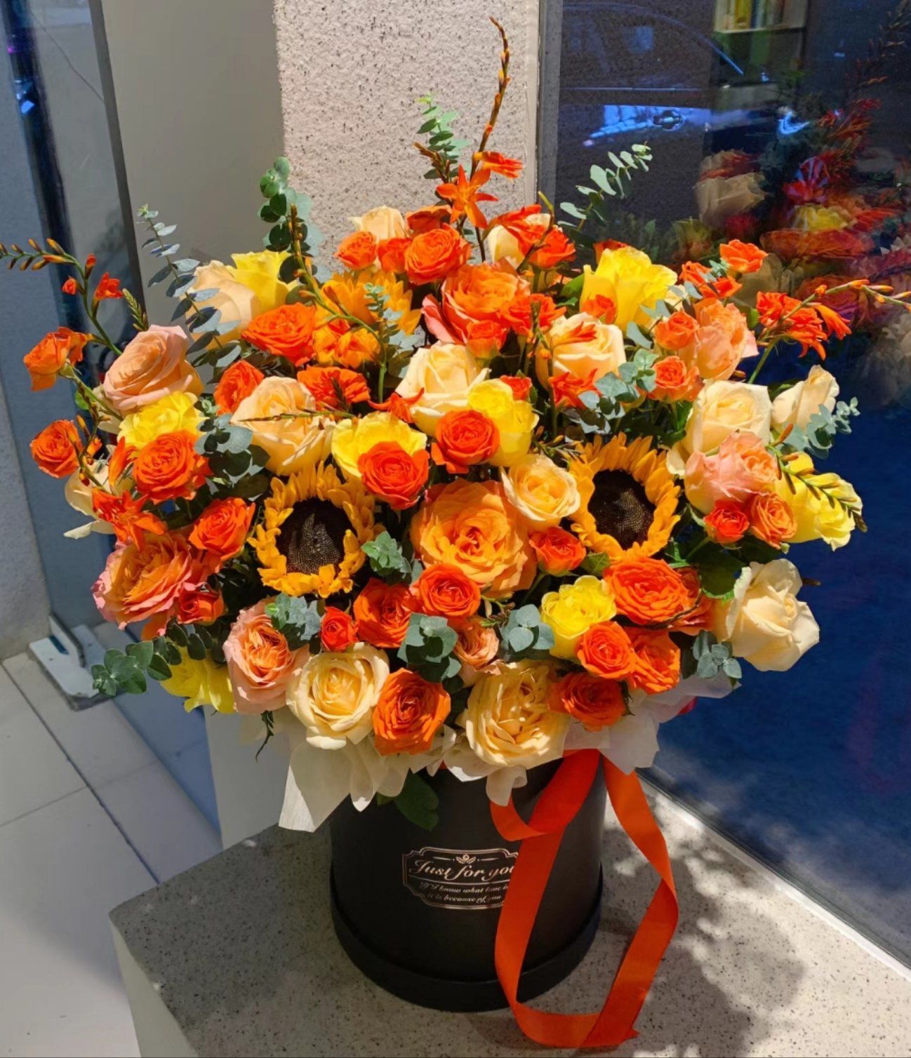 大气漂亮的棒棒桶花束 爱了 爱了