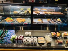 面包甜点陈列柜-星巴克(上海南站店)