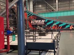 -极限PLAY运动娱乐新世界·团建派对表演休闲馆·室内高空游乐园
