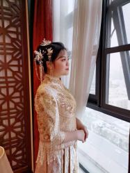 -艾米丽婚纱礼服