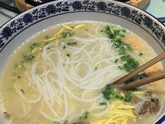 -老国贸云南传统过桥米线(滇池店)