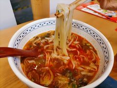 酸菜牛腩粉-三两粉(石厦时代广场店)