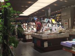 -西西弗书店(三峡广场湟恩新纪元购物广场店)